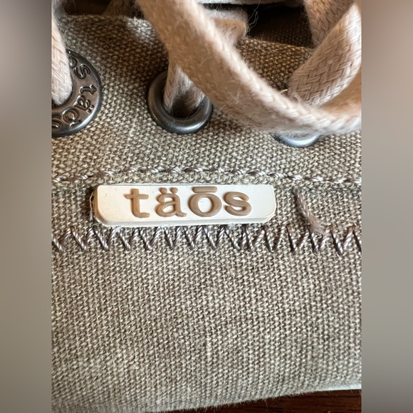 Taos Star Retro Shoe Women 8.5
Brown Canvas Lace Up Arch Support Walking Sneaker - Picture 4 of 14